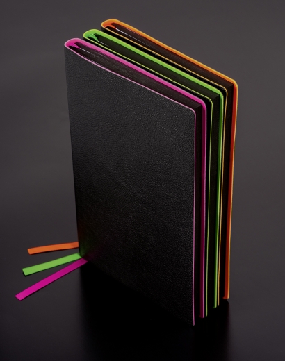 Notizbuch Premium Neon A5 dotted schwarz mit Neonkante pink